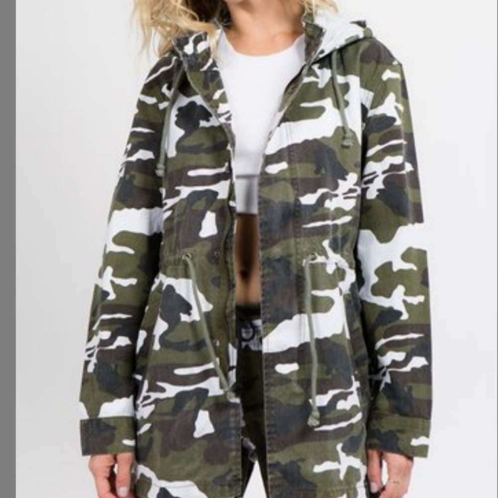 Camoflauge Hooded Anorak Size 2x